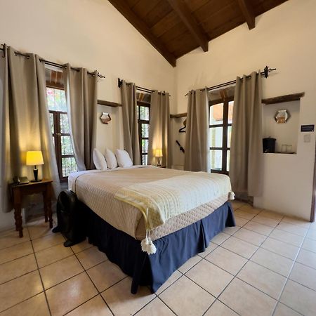 Hotel Cacique Real Antigua Zewnętrze zdjęcie